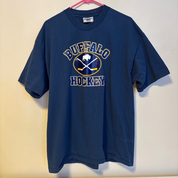 Lee NHL Buffalo Sabres Hockey Short Sleeve T Shirt Blue Yellow Logo Mens Size XL - Picture 1 of 4